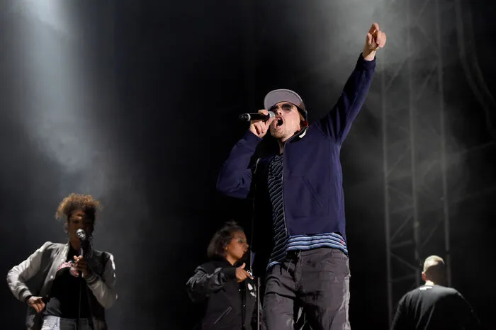 Die hatten allerdings zu dieser Zeit echte Konkurrenz von den US-Alternative-Metallern "System of a Down"