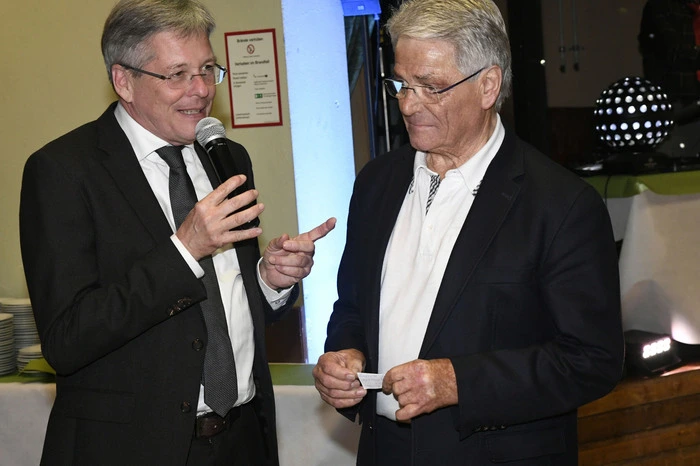 Landeshauptmann Peter Kaiser erinnerte sich in seiner launigen Laudatio: Adi Unterrieder war damals der jüngste Abgeordnete im Kärntner Landtag.