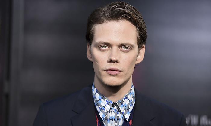 Bill Skarsgard verkörpert im Remake den Clown Pennywise