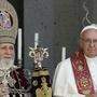 Karekin II mit Papst Franziskus