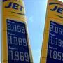 Bei einer Jet-Tankstelle in Kärnten kostete ein Liter Diesel vor Mittag 2,069 Euro und nach 12 Uhr um 13 Cent mehr: 2,199 Euro. Super verteuerte sich um 5 Cent von 1,739 auf 1,789 Cent