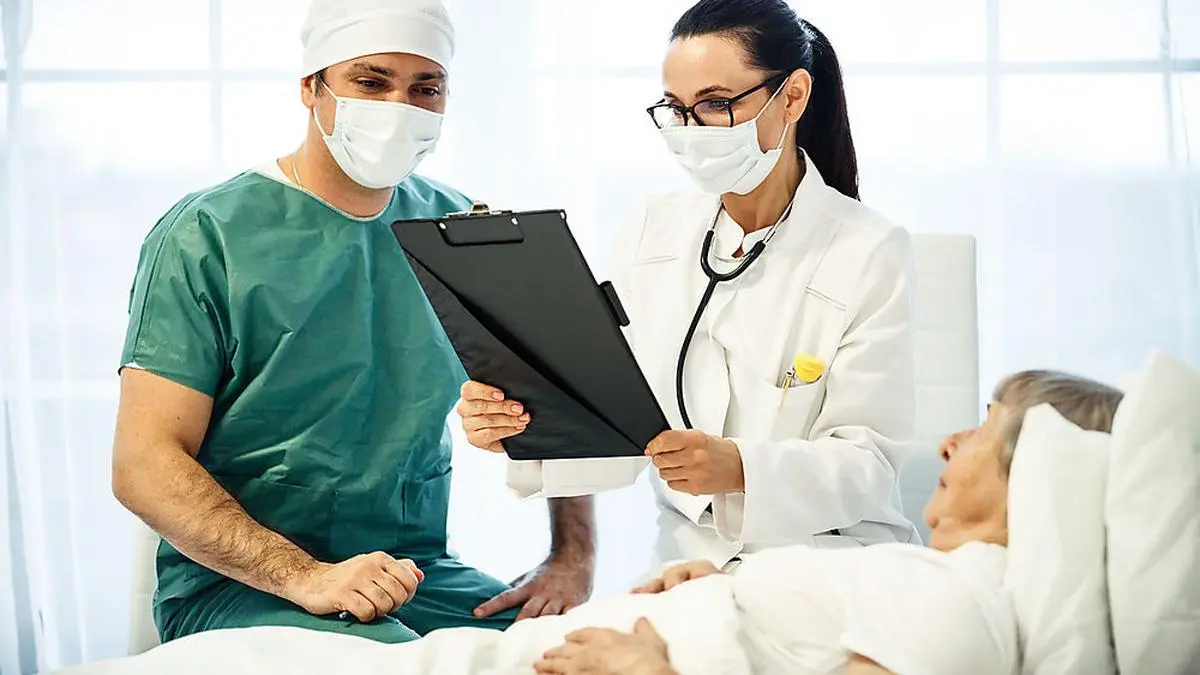 Mit Geld will man Kärntner Ärzten Corona-Dienste schmackhaft machen