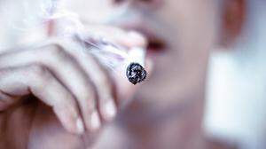 Rauchen ist einer der Hauptrisikofaktoren für Lungenkrebs. 5000 Neudiagnosen gibt es etwa in Österreich jedes Jahr. 