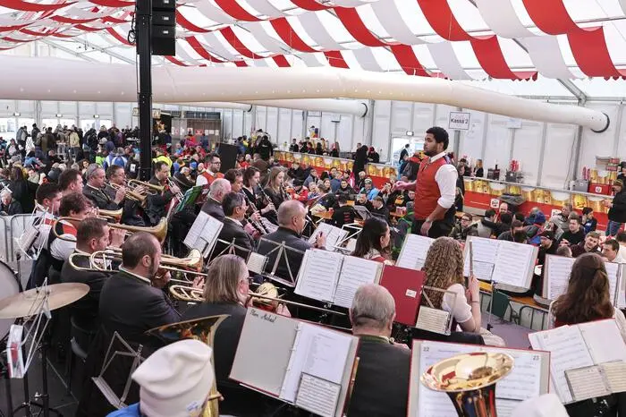 Gute Stimmung im Publikumszelt