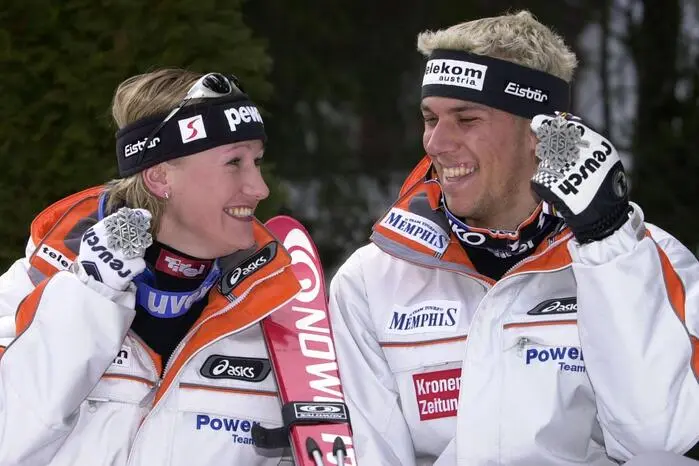 Holten bei der WM 2001 in St. Anton jeweils Silber: Renate Götschl in der Abfahrt und Mario Matt, der später Slalom-Gold nachlegte, in der Kombination 