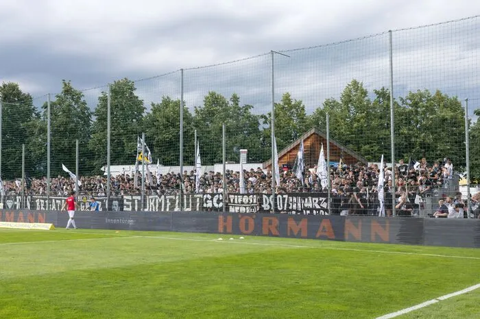 Auch hunderte Sturm-Fans fanden den Weg nach Klagenfurt und sorgten für perfekte Cup-Stimmung.