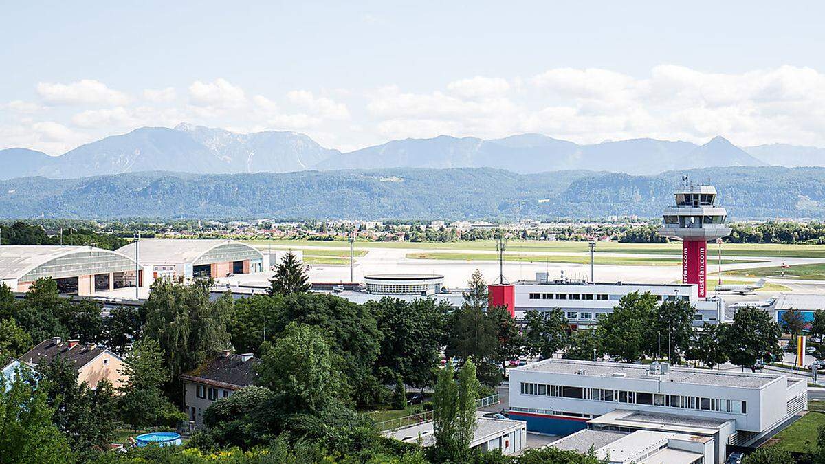 Kärntner Touristiker wollen den Flughafen Klagenfurt &quot;wieder nach vorne bringen&quot;