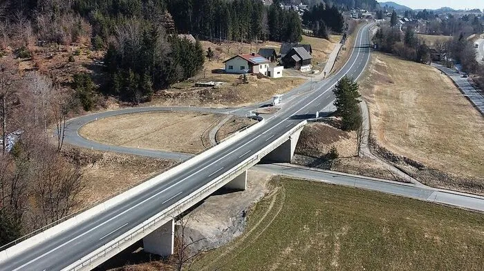 Die Grabenbrücke in Zauchen wird um rund 1,2 Millionen Euro saniert