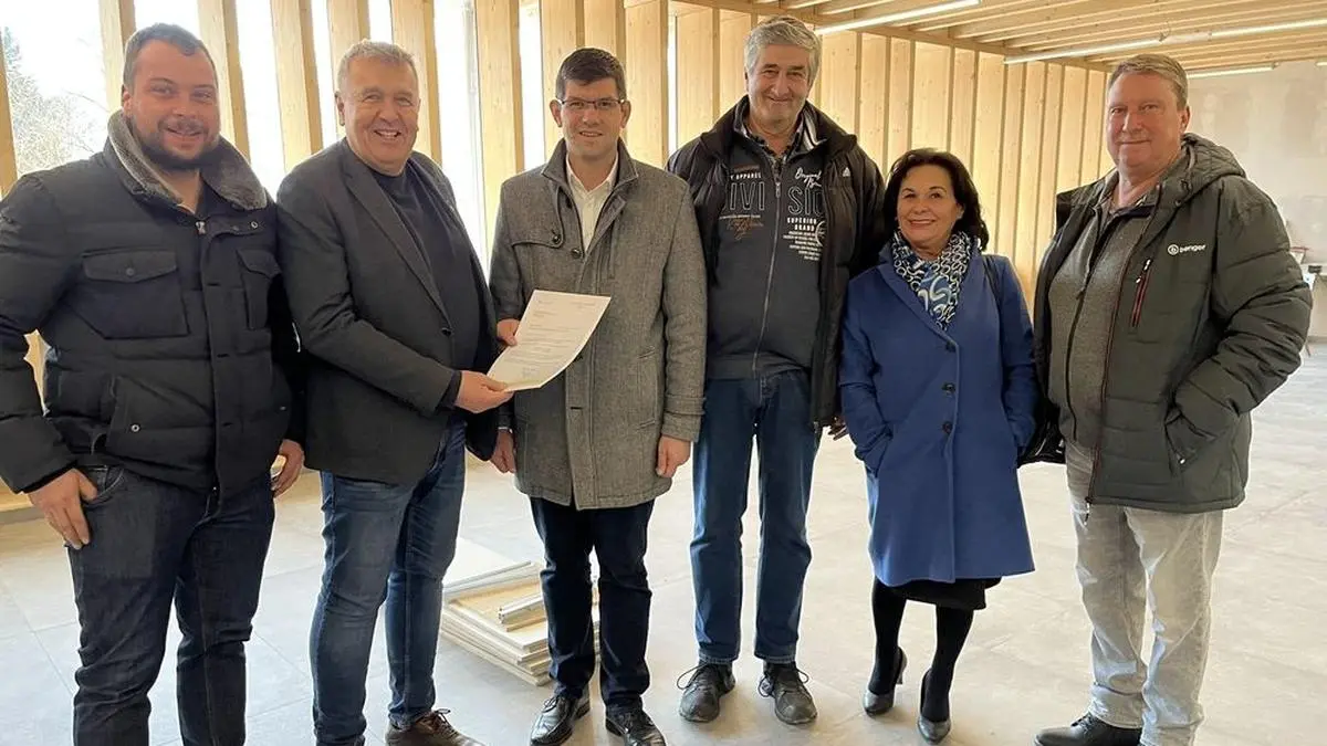 Markus Feichter, Friedrich Paulitsch, Martin Gruber, Richard Steinwender, Christine Sitter (Leader- und Regionalmanagerin LAG) und GR Gerhard Freisitzer (von links)