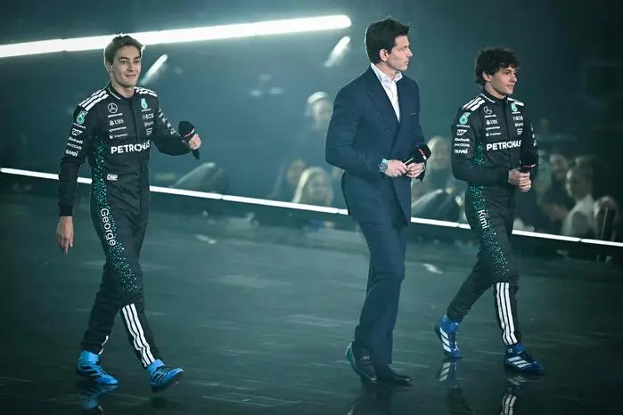 Fahrer: George Russell und Kimi Antonelli.
Teamchef: Toto Wolff