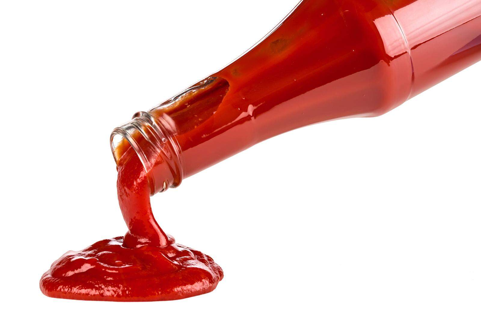 Wer sich sicher sein will, dass in der roten Soße nichts Ungesundes steckt, kann sich Ketchup ganz leicht selber machen