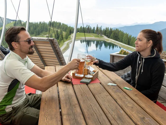 Der perfekte Abschluss einer eindrucksvollen Wanderung - kulinarische Genüsse vor einem einmaligen Panorama