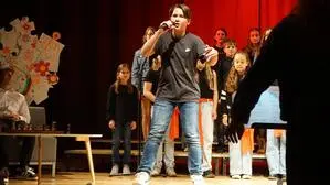 Zum Schuljubiläum gab es Musik und moderne Poesie bei einem „Poetry Slam“