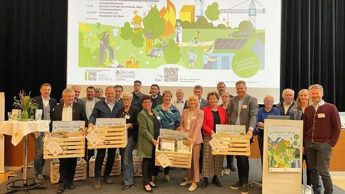 Einige Gemeinden erhielten bereits ihr "Klimafit-Kisterl"