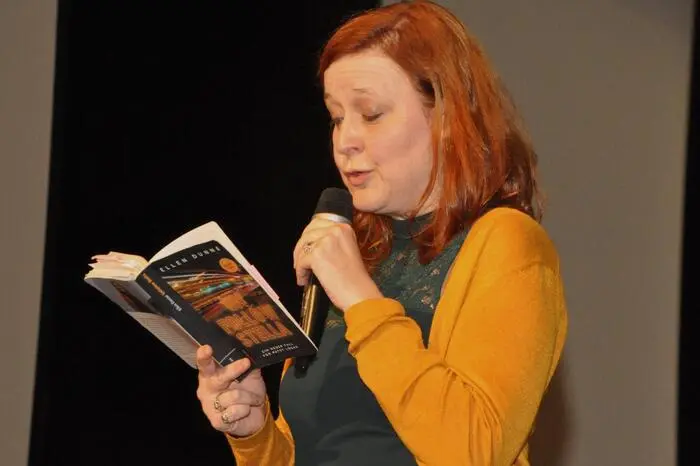 Nach der Lesung von Ernst Geiger am Dienstag in der Lipizzanerheimat-Bibliothek in Köflach las am Mittwoch Ellen Dunne am Mittwoch in den Stadtsälen Voitsberg.