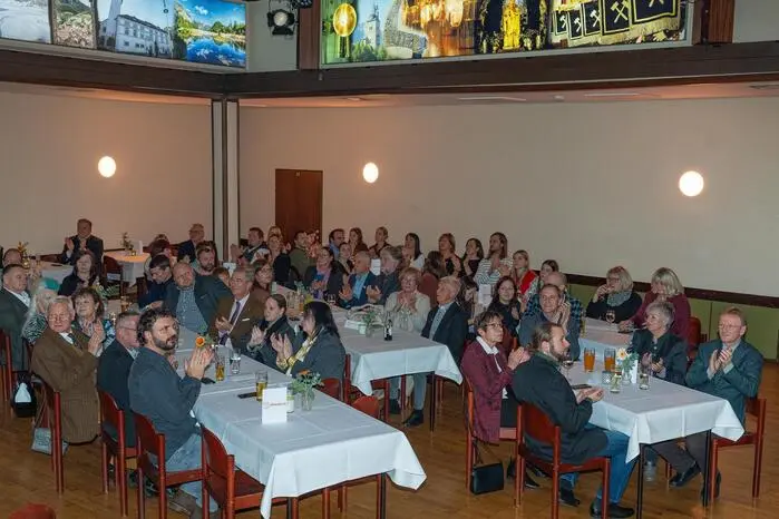 Der Award erinnert an den engagierten Sportfunktionär und Eisenerzer Ehrenbürger Reini Bachler, dessen Wirken den Eisenerzer Sport entscheidend geprägt hat.