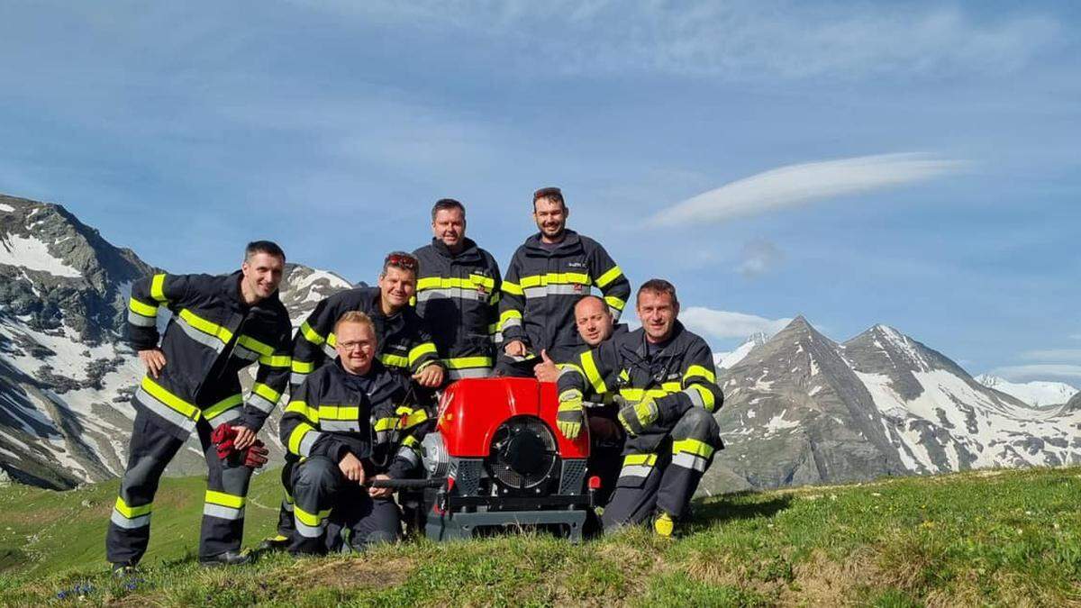 Hans-Peter Fladerer, Jürgen Wiener, Andreas Sandriesser, Gerald Unger, Stefan Gauster, Markus Ploder und Hannes Moser von der Freiwilligen Feuerwehr St. Ruprecht/Raab halfen dabei, den Weltrekord zu erreichen 