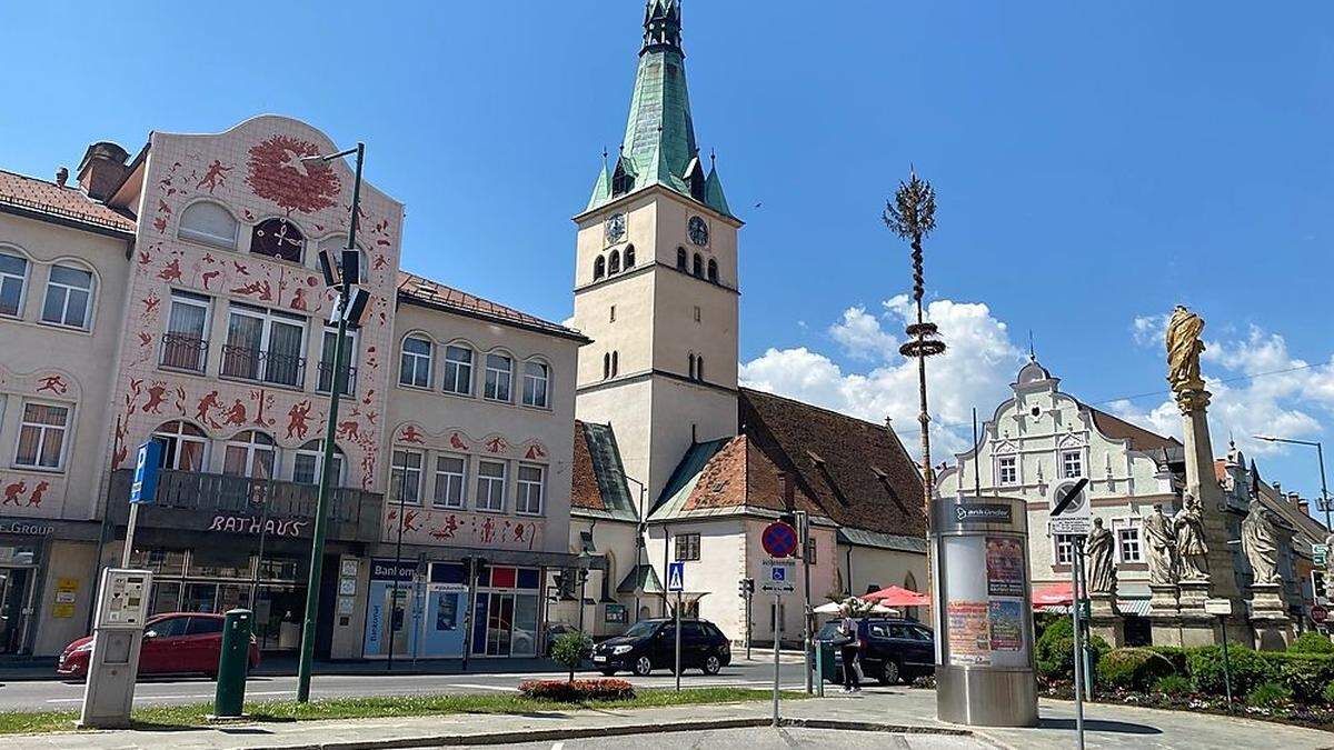 Die Mariensäule - ganz rechts im Bild - soll um rund 50 Meter versetzt werden 