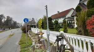 Die Hinweisschilder an der Haltestelle in Gabersdorf wurden abmontiert