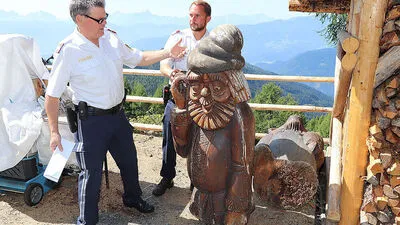 Ein Gutachten ergab, dass die Holzfigur nicht ausreichend gesichert war