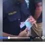 Ein Brite filmte zwei Polizisten bei einer Kontrolle