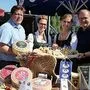 Pober, Stadträtin Katharina Spanring, mit Anna Meschik und Helmut Petschar (beide Kärntnermilch) beim Villacher Käsefest im Vorjahr