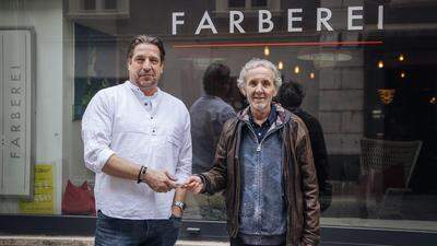 Richard Wurzer übernimmt die Färberei von Helmut Pfundner (rechts): Die Gastrolegende get nun in Pension