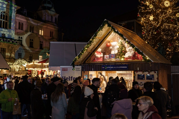 Graz am 09.12.2025, SHS Glühweinstand