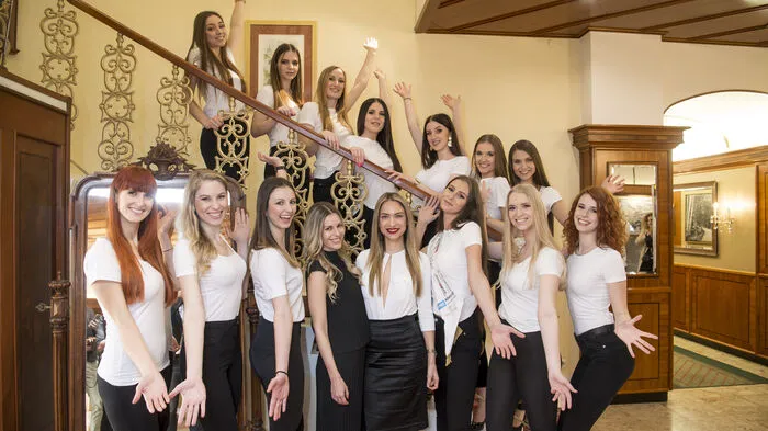 Sehr hübsch sahen die Finalistinnen schon letzte Woche beim Final-Casting im Grazer Parkhotel aus ...