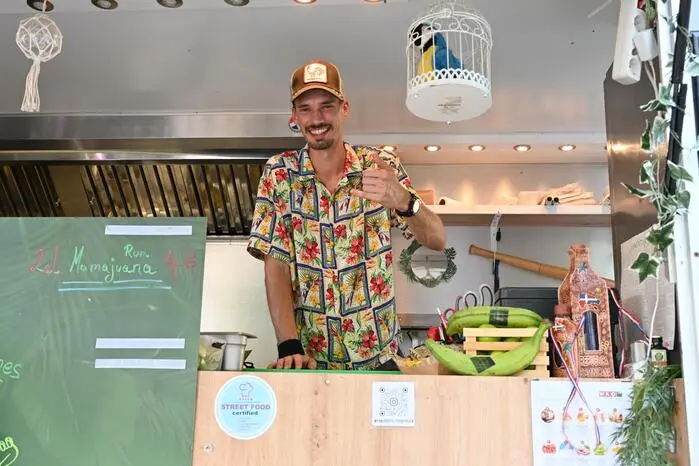 Unter anderem gibt es auch „Saborsito Foodtruck“ mit dem lateinamerikanischem Truck, der in Österreich als einziger Platanos (Bananen gekocht) entweder brät oder als Chips verkauft.