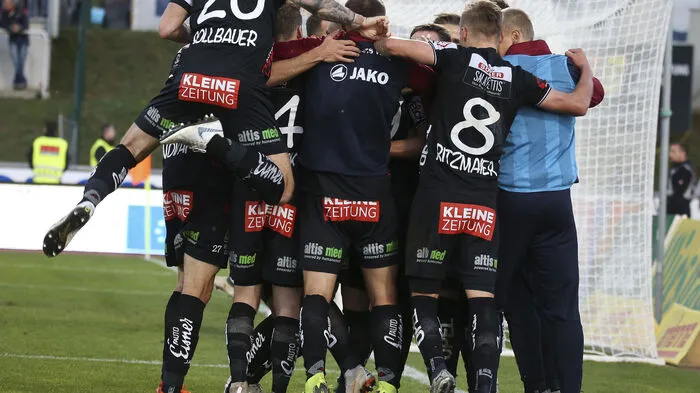 Klicken Sie sich durch die besten Schnappschüsse der Partie zwischen den WAC und Rapid.