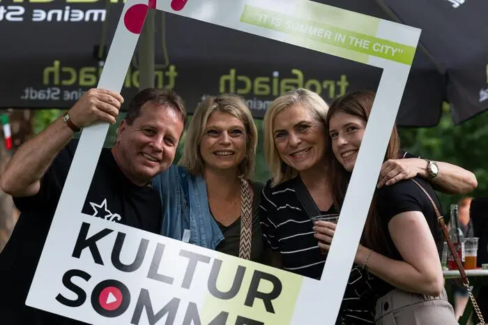 „Der Trofaiacher Kultursommer ist für mich einfach nicht mehr wegzudenken! Gefühlt die ganze Stadt kommt zusammen, um gemeinsam zu feiern, zu lachen und unvergessliche Augenblicke zu schaffen“, schildert Bürgermeister Mario Abl.