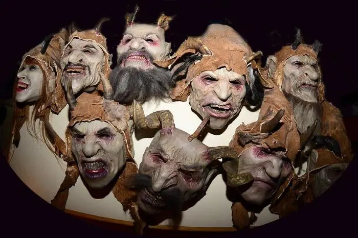 Vor der Lokalität wurde zum großen Krampuslauf geladen, den die "Molochs Brut Spielberg" veranstaltet hat.