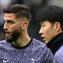 Rodrigo Bentancur (links) wurde nach einer Bemerkung über seinen Mitspieler Heung-Min Son für sieben Spiele gesperrt 