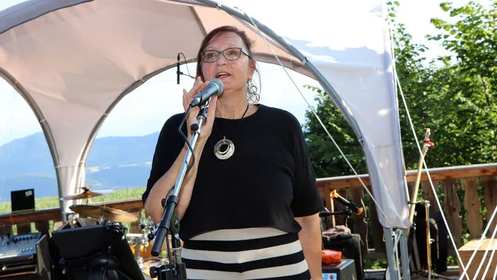 Irmgard Waldner (Obfrau Sörger-Berg-Kultur) bei Ihrer Begrüßung.