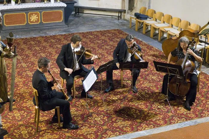 Auf dem Programm standen Zeitgenossen der Wiener Klassik wie W. A. Mozart, J. G. Albrechtsberger, P. von Winter und J. M. Haydn.