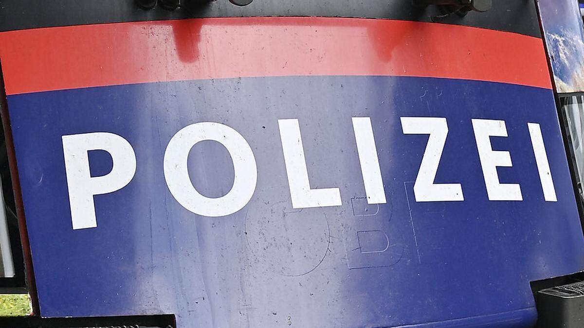 Eine Prüferin rief ei Polizei