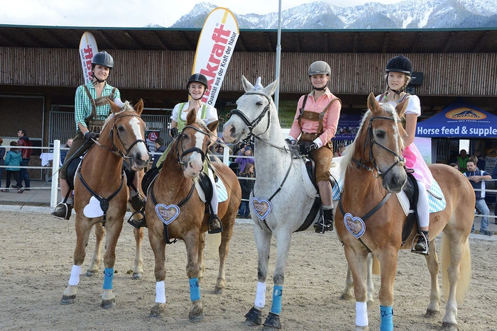Ebenfalls mit dabei: die Oktoberfestreiterinnen aus Penk im Mölltal