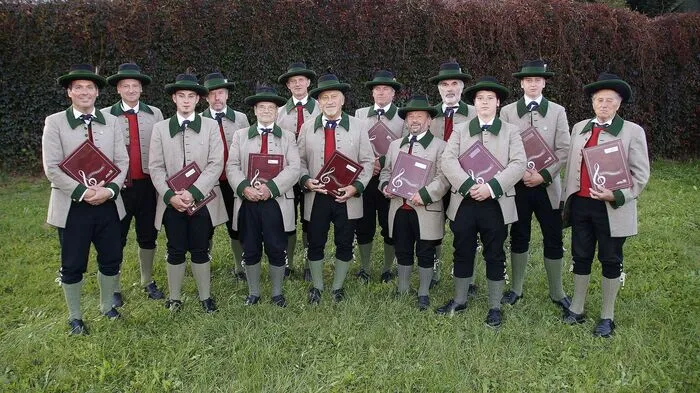 Der MGV Erzherzog Johann Mautern lud Samstag zum Geburtstagsfest "130 Jahre MGV Mautern" und zum Bezirkssingen ins Liesingtal.