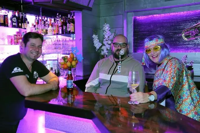 Unter dem Motto „Jeder bringt seinen Nachbarn mit“ wurde gefeiert und geplaudert. 