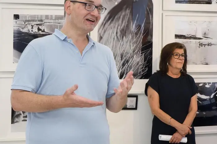 Museumsleiter Philipp Odelga begrüßte die Besucher im Namen des Museumsvereins Judenburg und der Fotogruppe. 