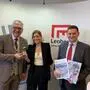 Gerhard Lukasiewicz, der scheidende Pressechef der Stadt Leoben, seine Nachfolgerin Kerstin Neukamp, und Bürgermeister Kurt Wallner