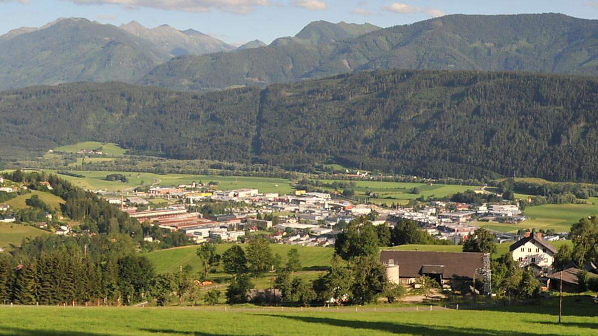 Idyllischer Blick auf Liezen.: Auf der politischen Ebene wurde wochenlang um das Bürgermeisteramt gerungen. 