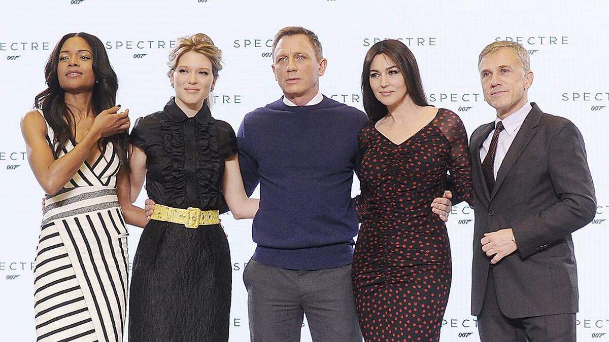 Naomi Harris, Lea Seydoux, Daniel Graig, Monica Bellucci, Christoph Waltz 