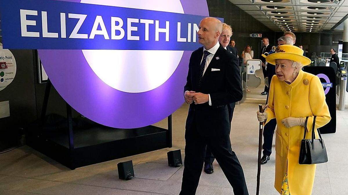 Queen Elizabeth II. besuchte &quot;ihre&quot; U-Bahn-Linie