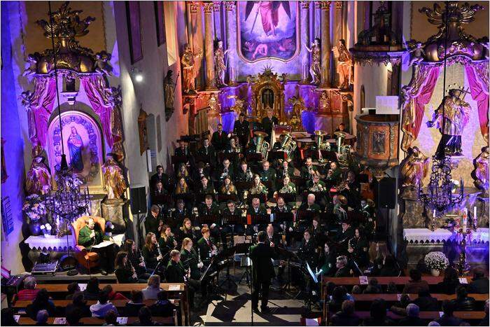 Die Trachtenmusikkapelle Trautmannsdorf begeisterte mit märchenhaften Klängen