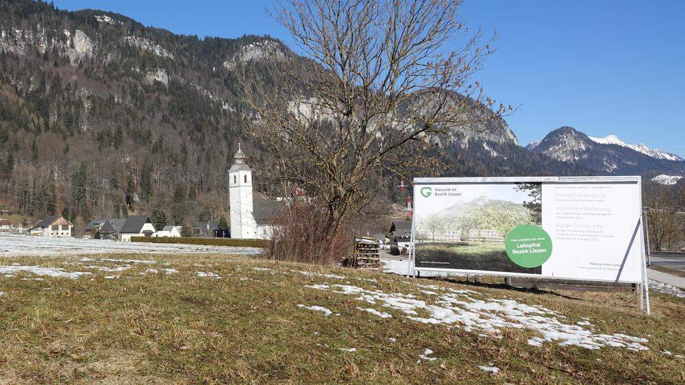 Das Spital soll in Sichtweite der Kirche im Ortsteil Niederhofen entstehen