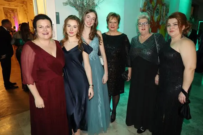 ... der Ball von „Frau in der Wirtschaft“ eröffnet