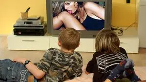 Kinder werden immer früher mit Pornografie konfrontiert. Das könne, so Experten, auch zu immer früheren Übergriffen führen. 