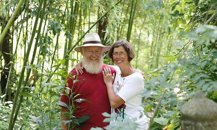 Isabell Bayer-Lueger  und ihr Mann Karl Lueger im Bambusgarten